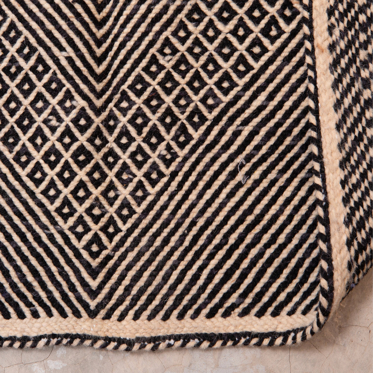 Feda Kilim Rug - Photo 3